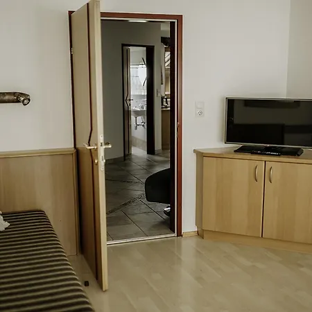 公寓 Kraftreich Apartments-2 By Interhome *